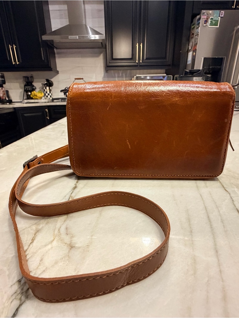 Vintage Leather Crossbody Bag in Brown - Classic Womens Shoulder Bag
